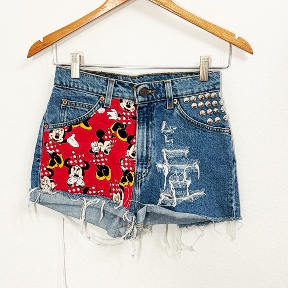 LEVI’S Minnie Mouse Denim Shorts Reworked Distressed Studded Pocket Size 25